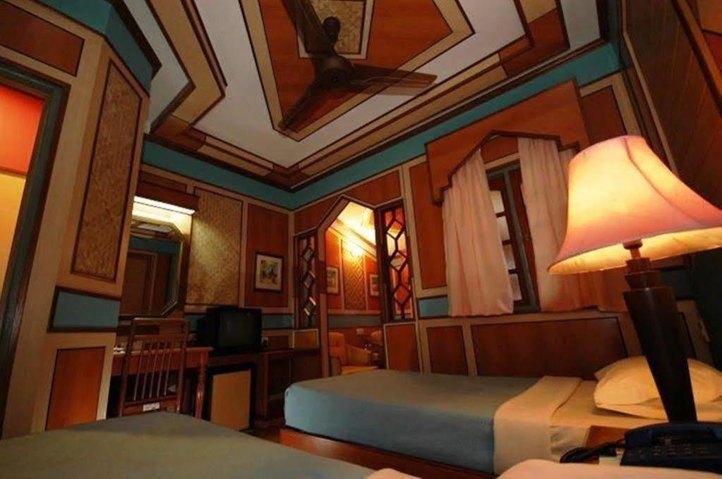 Shari La Island Resort Kampong Pasir Hantu Εξωτερικό φωτογραφία