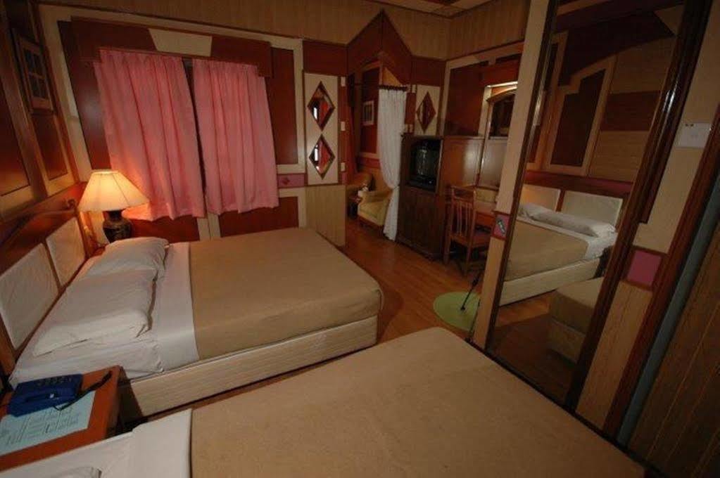 Shari La Island Resort Kampong Pasir Hantu Εξωτερικό φωτογραφία